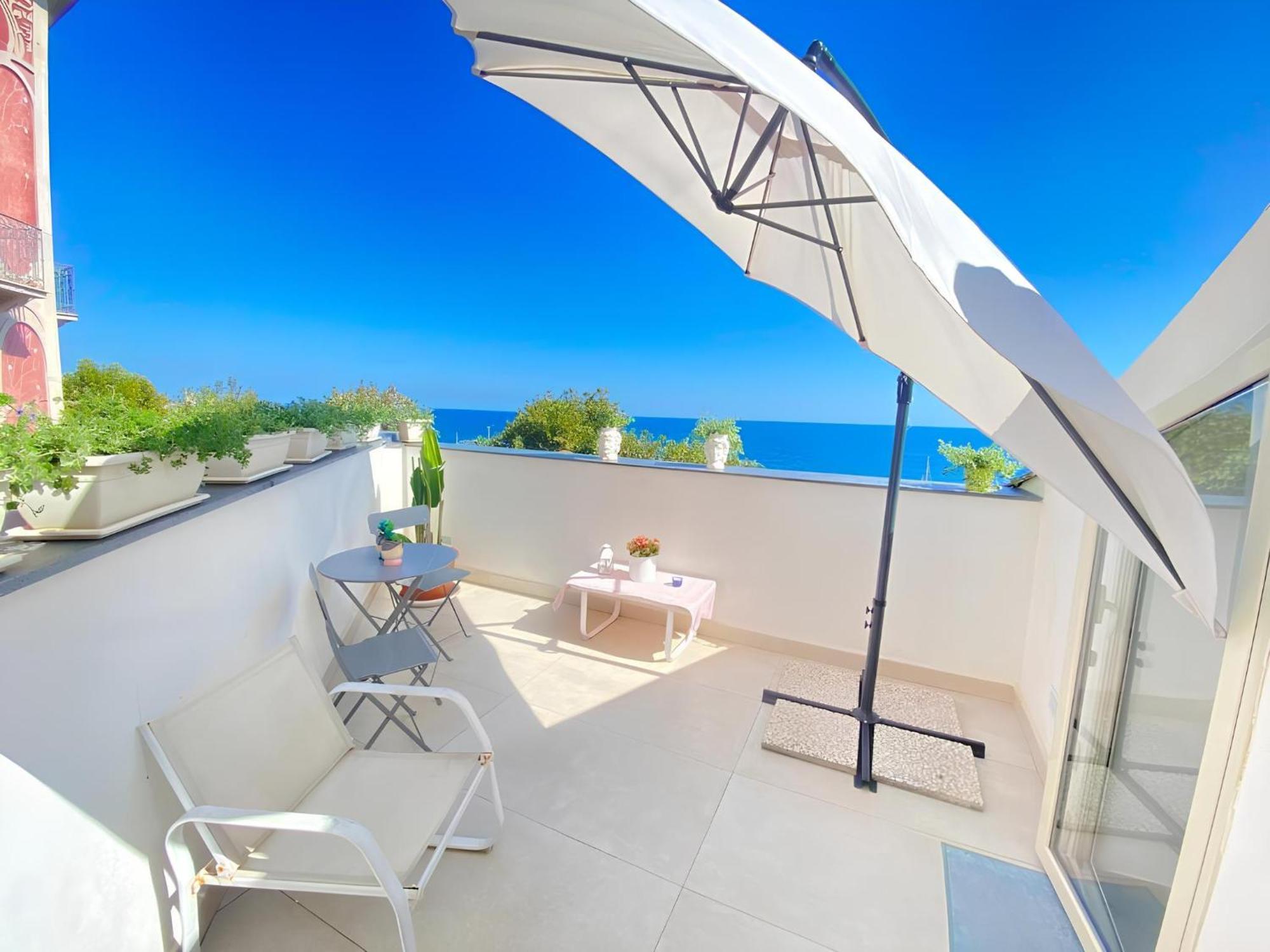 Mare Damuri Con Terrazza Vista Mare Apartamento Catânia Exterior foto